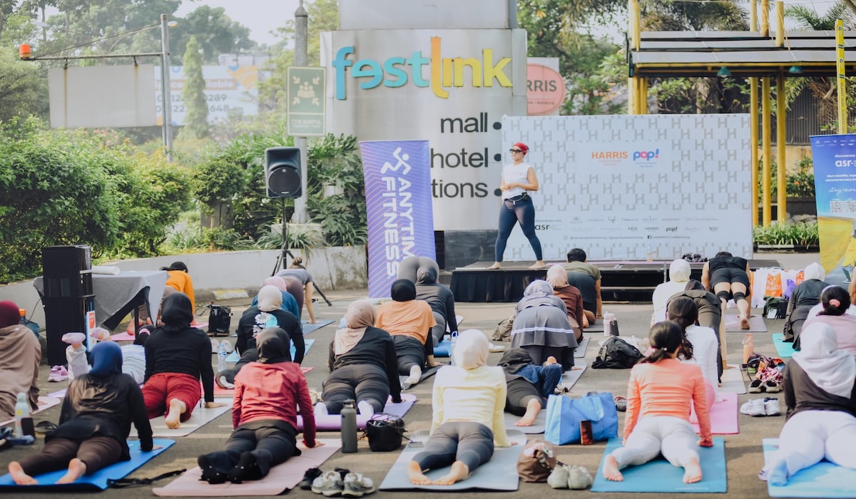 Ilustrasi hari yoga internasional untuk artikel HARRIS Citylink Bandung Rayakan Hari Yoga Internasional 2026