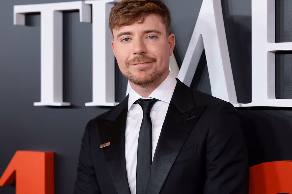 Ilustrasi mrbeast 500 juta untuk artikel MrBeast 500 Juta: Kreator Pertama di YouTube