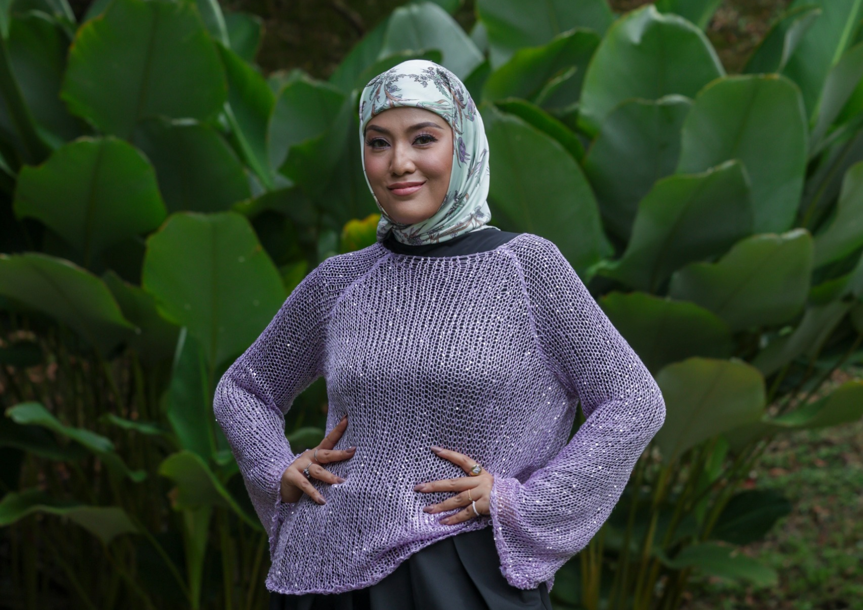 Ilustrasi shila amzah disiplin untuk artikel Shila amzah disiplin: Shila Amzah: Disiplin Kunci bagi Penyanyi…