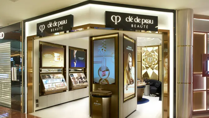 Ilustrasi skincare personalisasi untuk artikel Skincare Personalisasi dan Facial Eksklusif di Jakarta Selatan