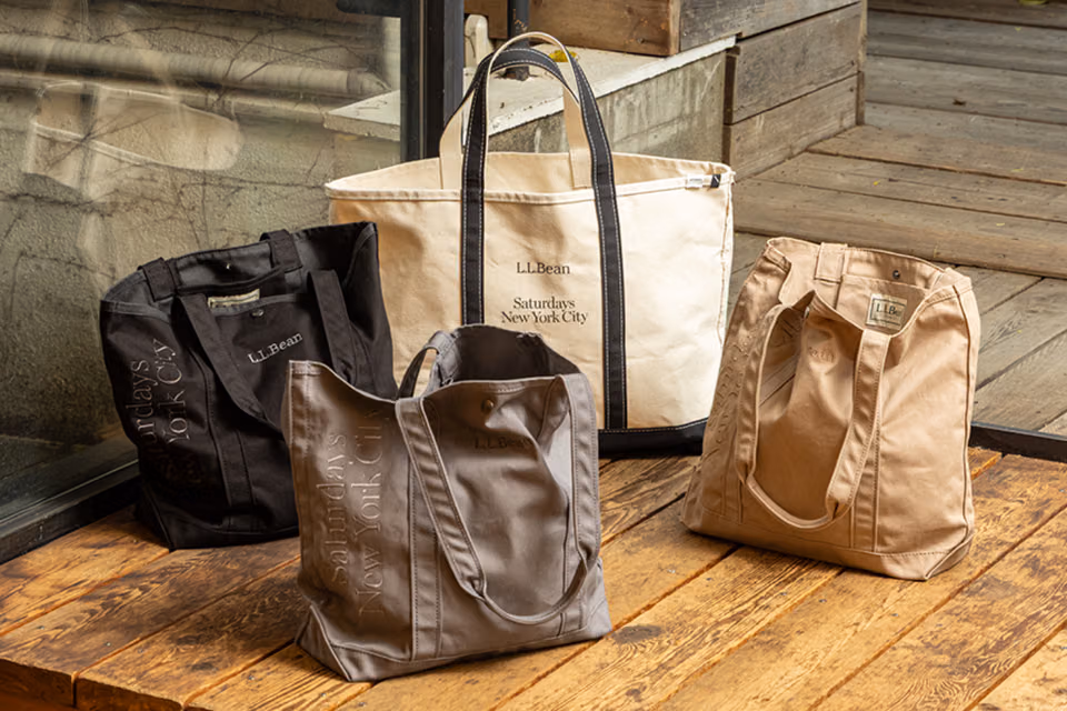 Ilustrasi tote bag kolaborasi untuk artikel Saturdays NYC x L.L.Bean Rilis Tote Bag Kolaborasi Tangguh