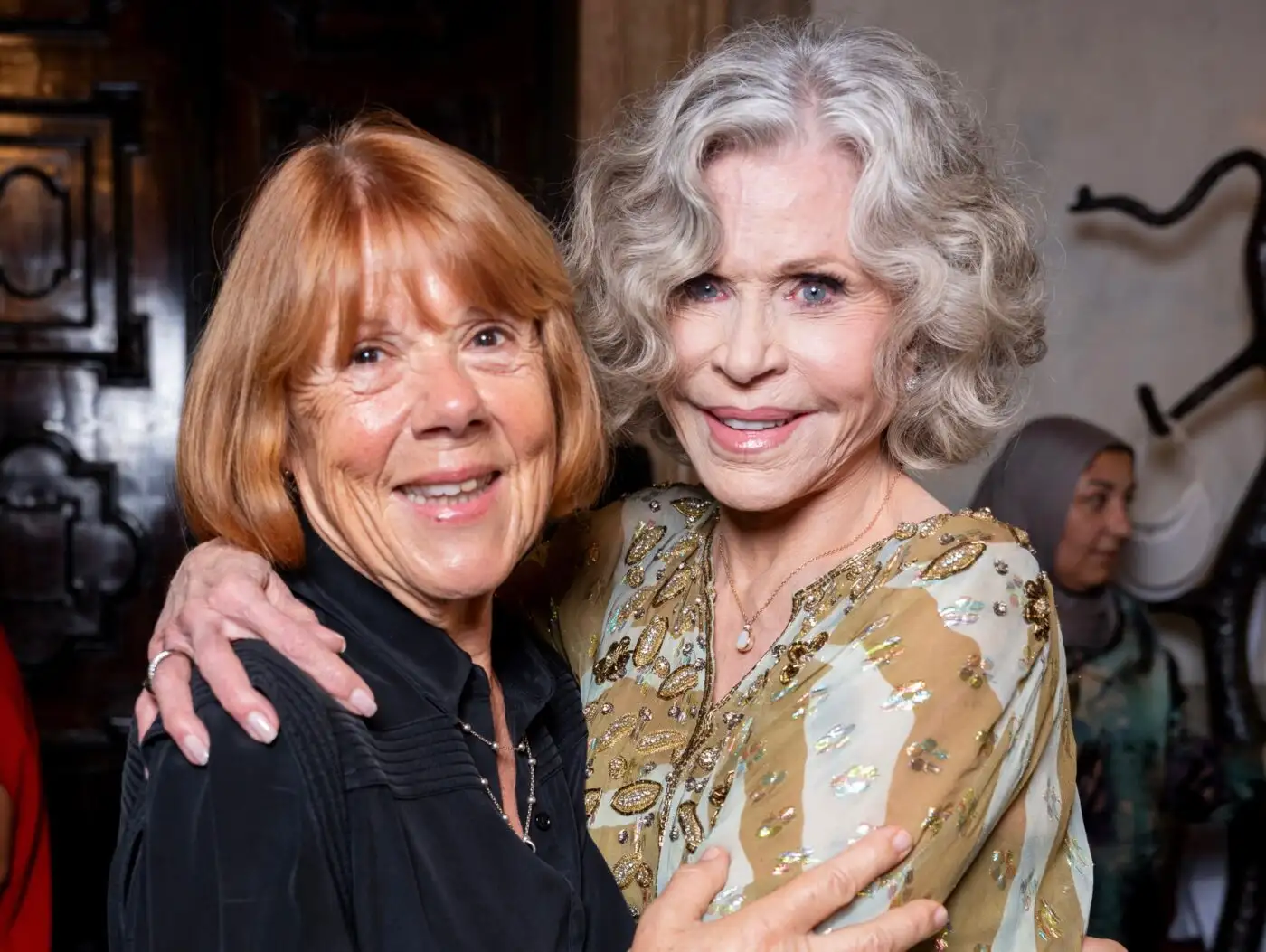 Ilustrasi jane fonda venesia untuk artikel Jane fonda venesia: Jane Fonda dan Gisèle Pelicot: Momen…